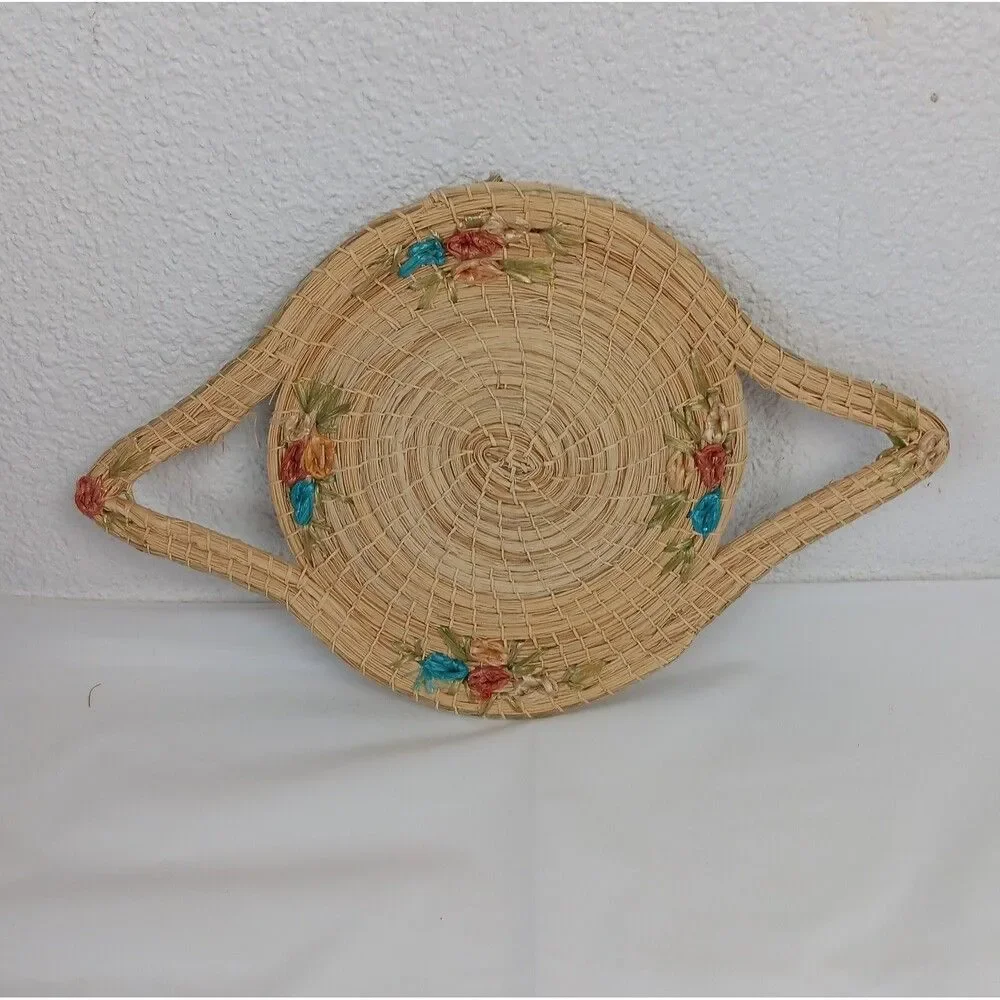 Vintage Hand Woven Straw Grass Trivets Hot Pads Wall Hangings Raffia Flowers